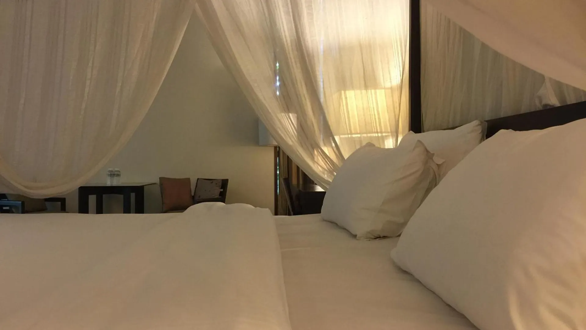 Siloso Beach Resort - Sentosa Singapore